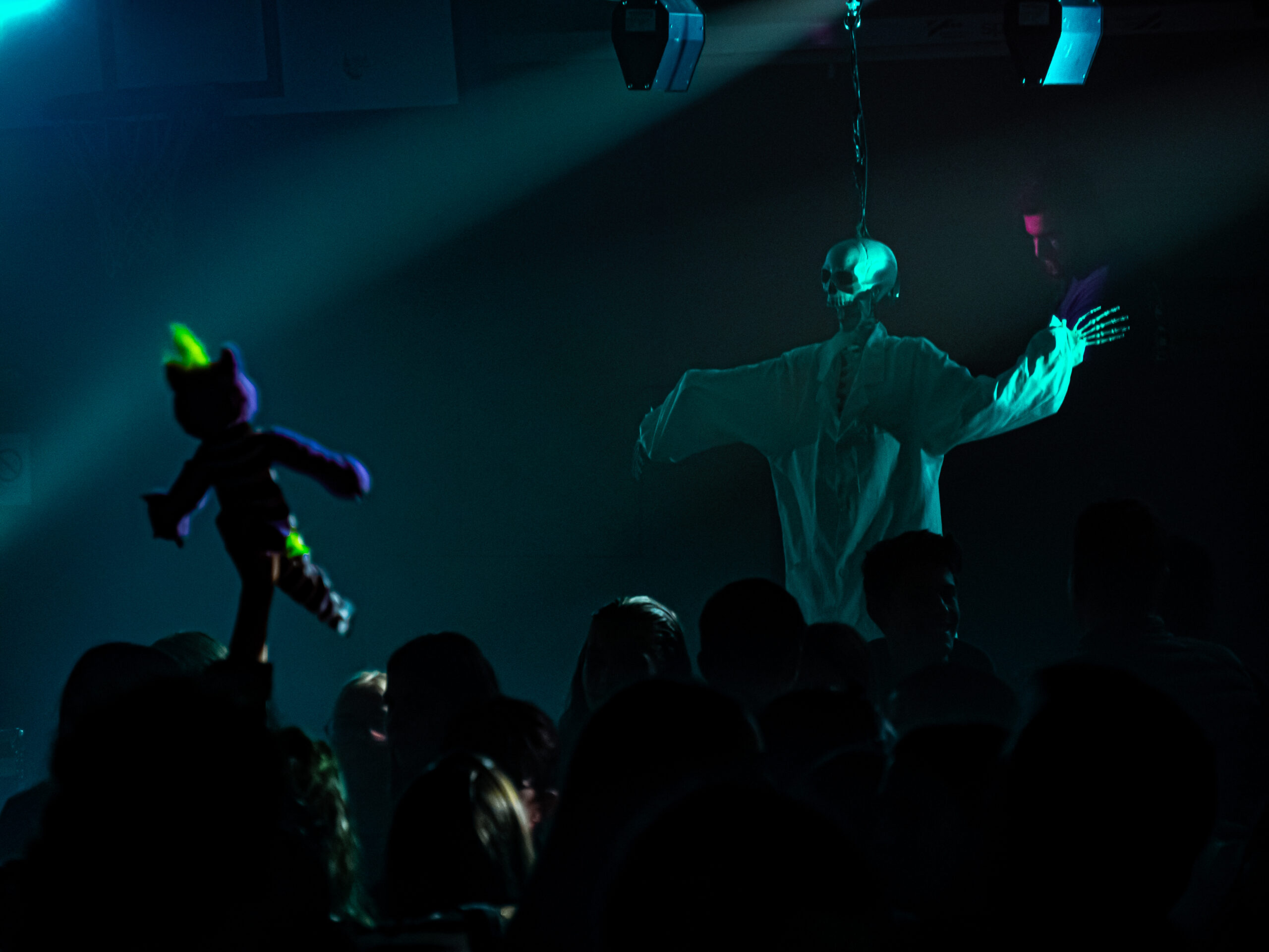 Photographie soirée club à thème Photographie soirée club et boite de nuit déguisée à thème halloween photographiée par Romain MOSER Sulka AV pour Eastcorp