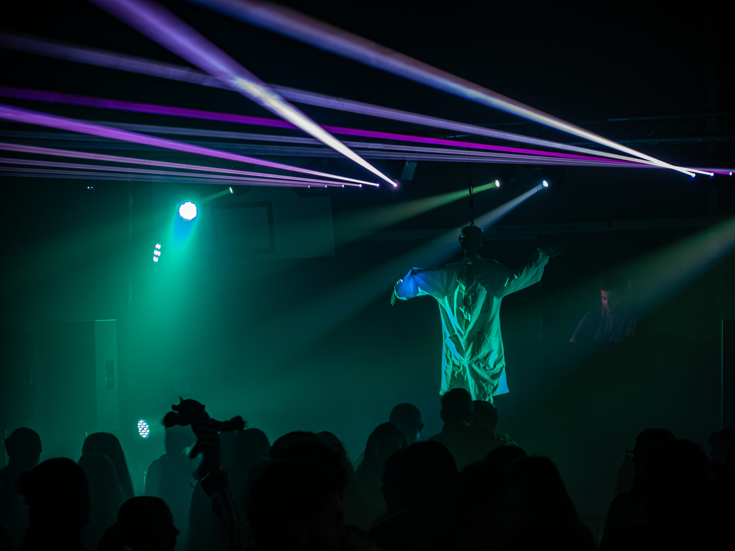 Photographie soirée club à thème Photographie soirée club et boite de nuit déguisée à thème halloween photographiée par Romain MOSER Sulka AV pour Eastcorp